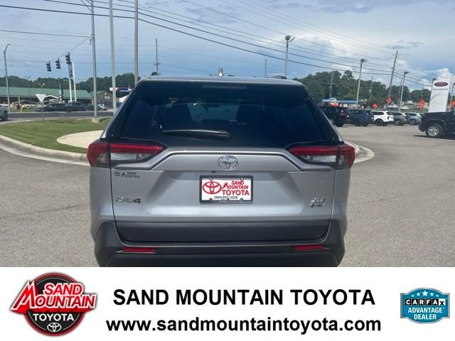 Used 2025 Silver Toyota XLE Premium image 4