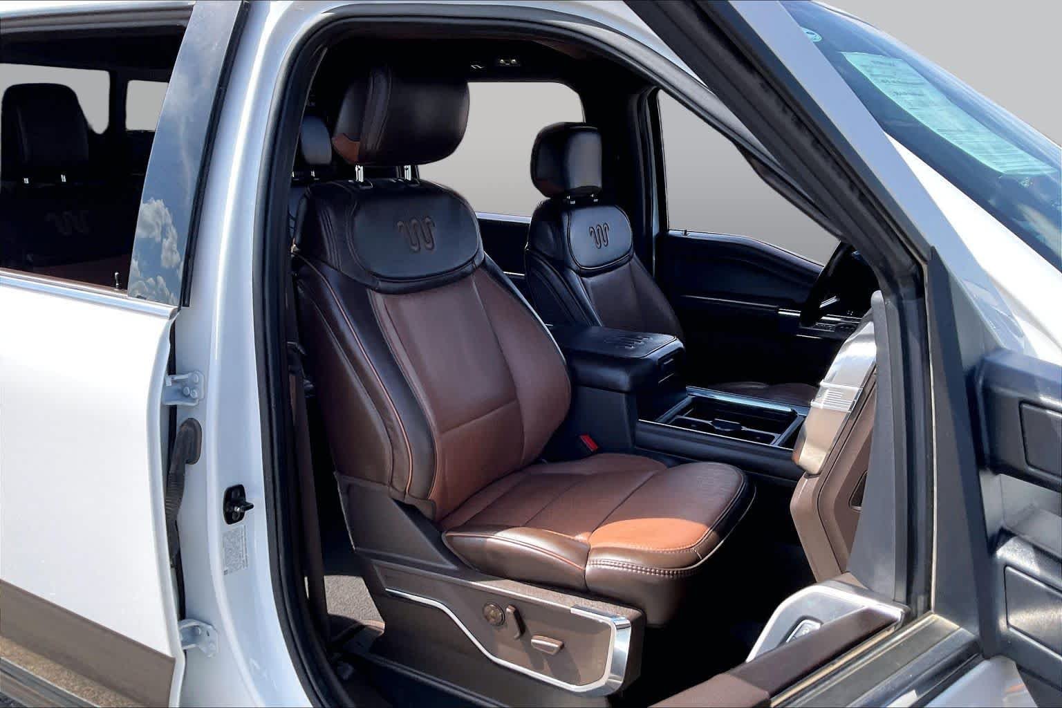 Used 2024 Star White Metallic Tri-Coat/Darkened Bronze Ford King Ranch image 9