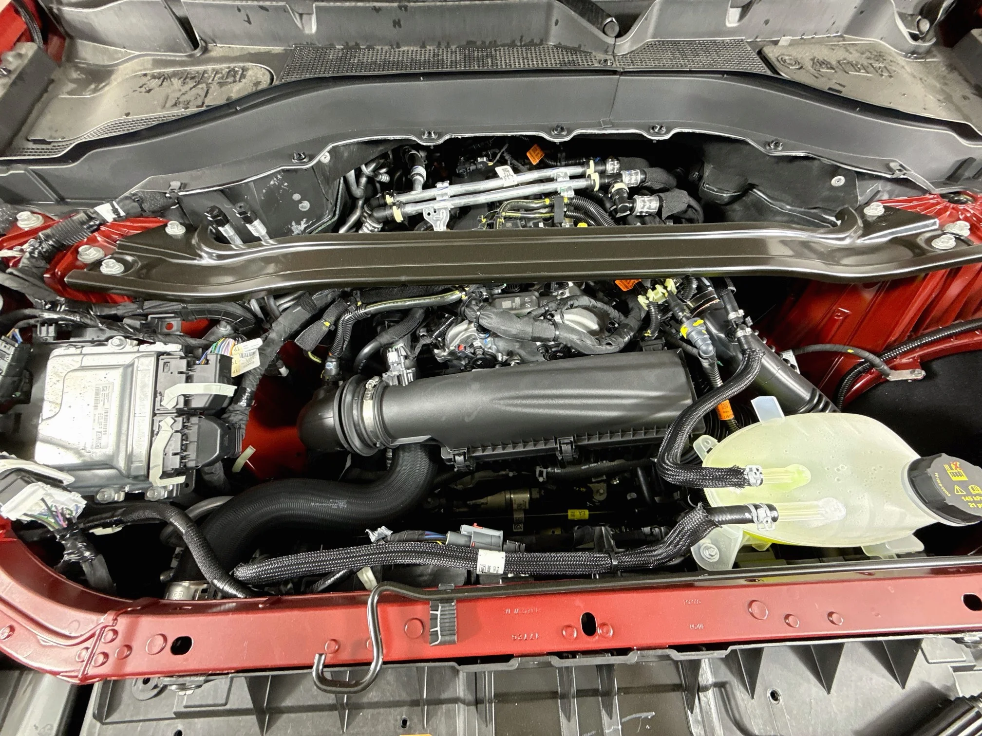 New 2026 Rapid Red Metallic Tinted Clearcoat Ford ST-Line image 33