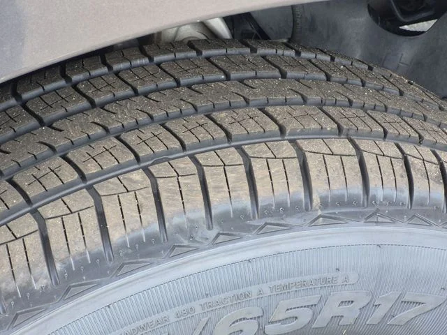 Used 2019 Gray Ford XLT image 18