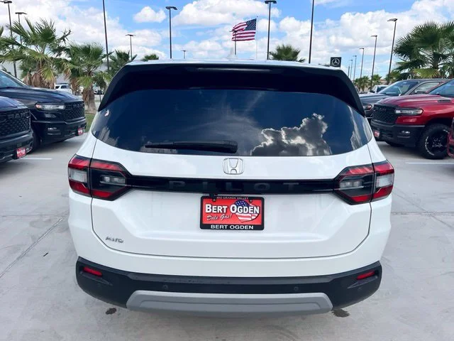 Used 2025 White Honda EX-L image 5