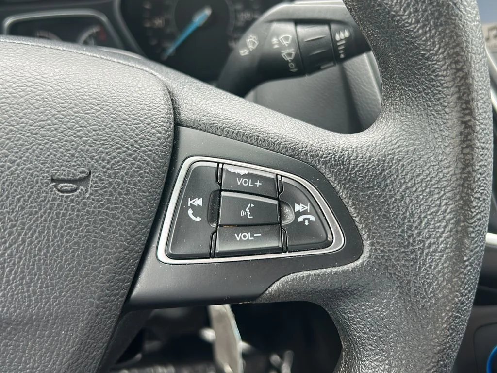 Used 2018 Blue Ford SEL image 16