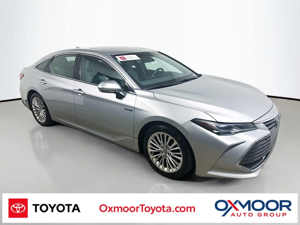 2020 Toyota Avalon Limited Hybrid's photo