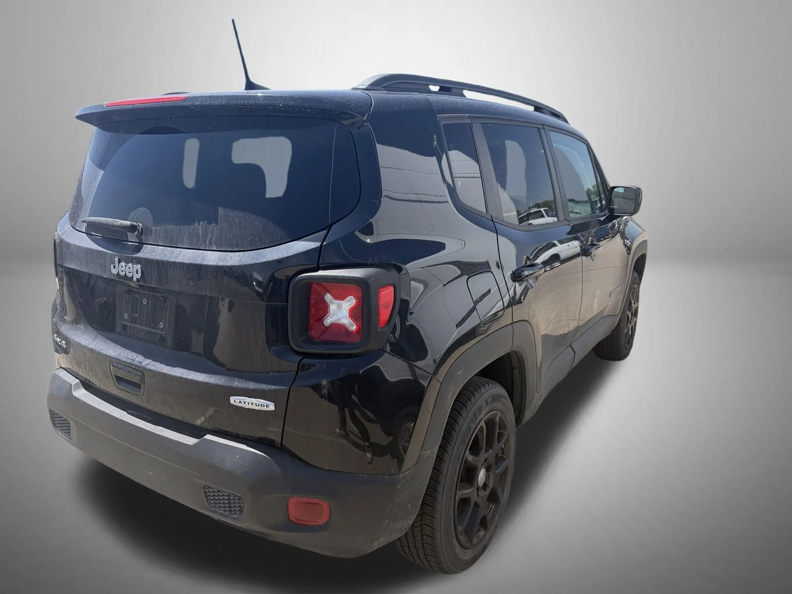 Used 2020 Black Jeep Latitude image 3