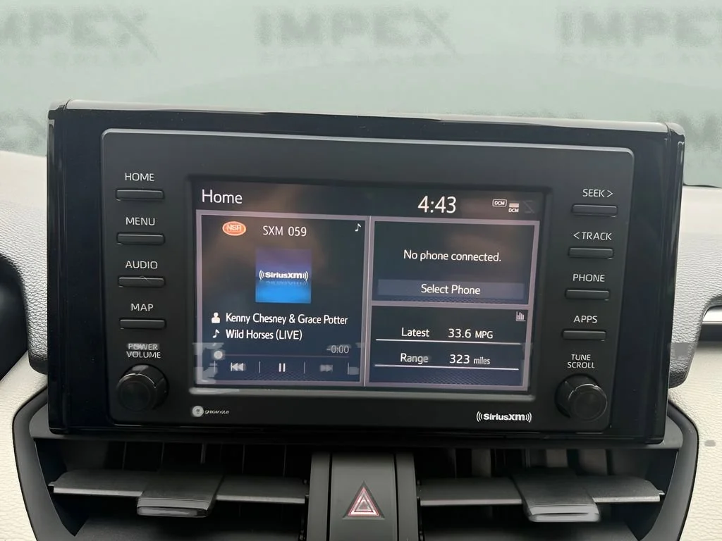 Used 2020  Toyota XLE image 20