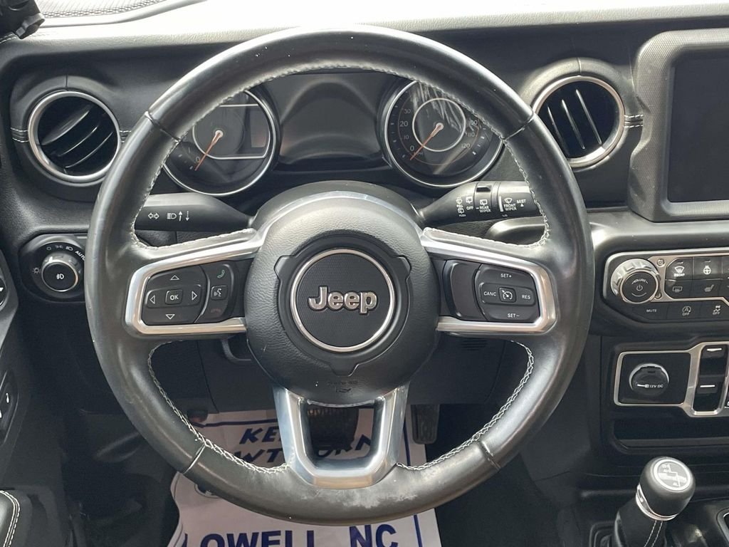 Used 2022 Black Jeep Unlimited Sahara image 13