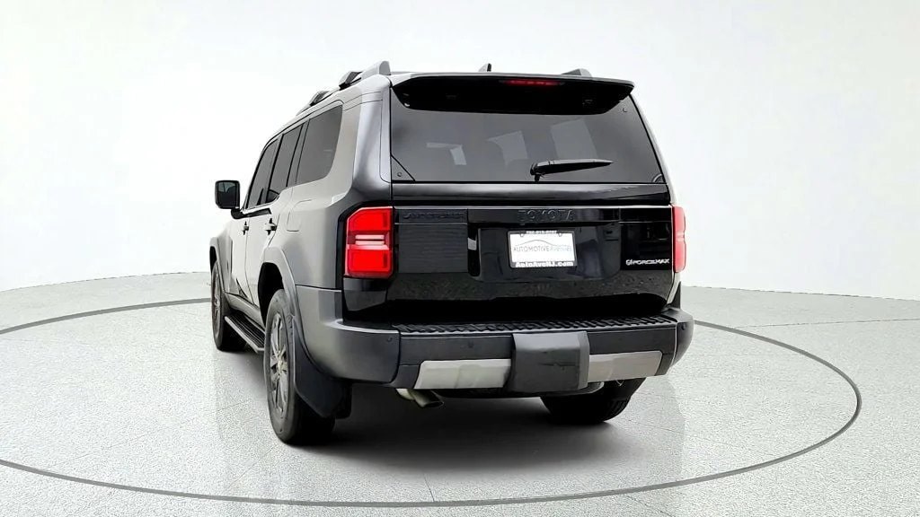 Used 2026 Black Toyota 4WD w/ Moonroof, JBL, HUD, 20