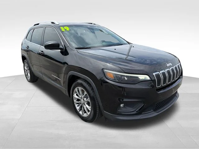 2019 Jeep Cherokee Latitude Plus's photo