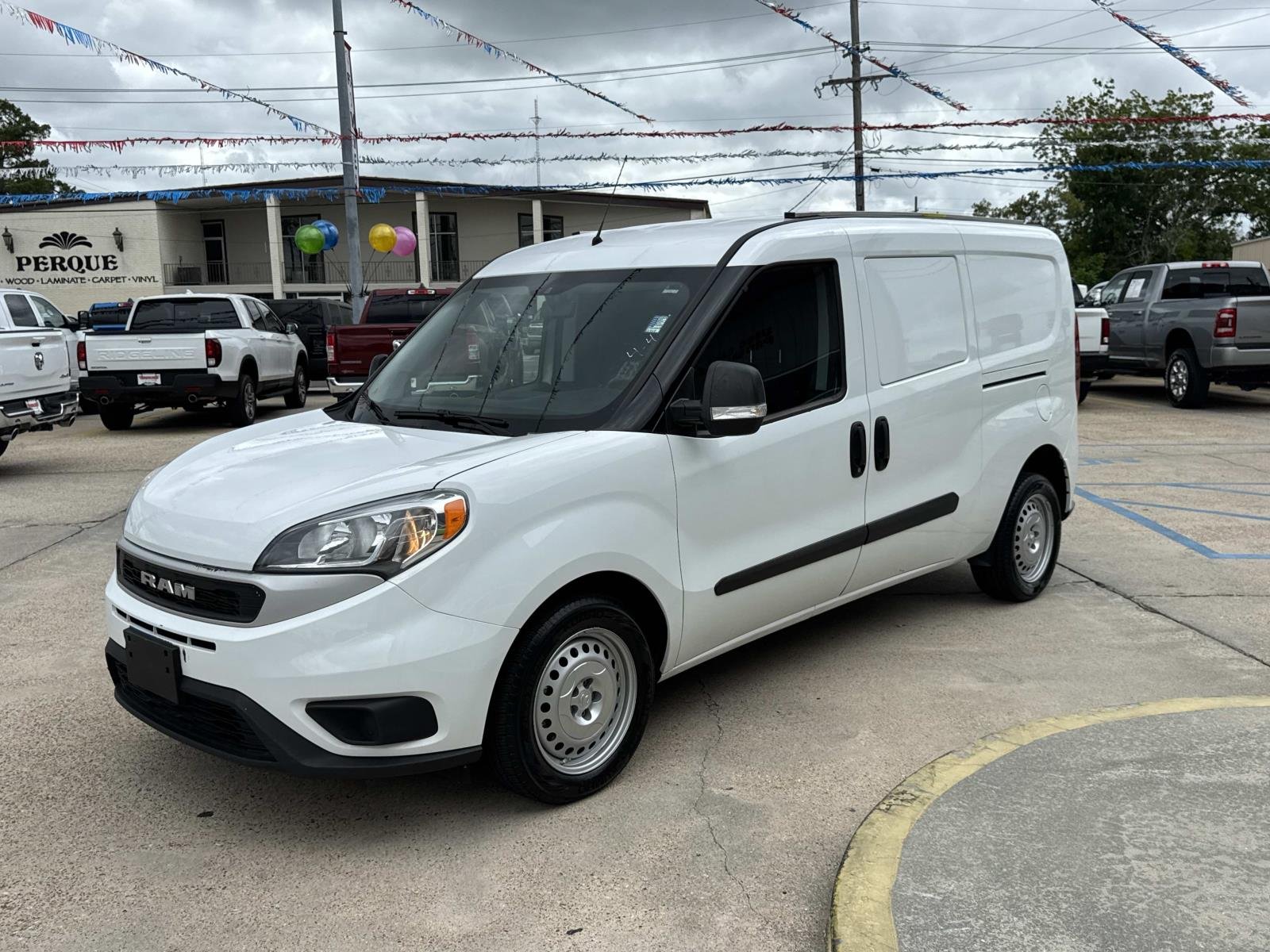 Used 2022 Bright White Ram Tradesman image 3