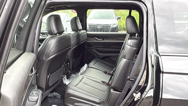 New 2027 High-Gloss Black Paint Jeep Limited image 25