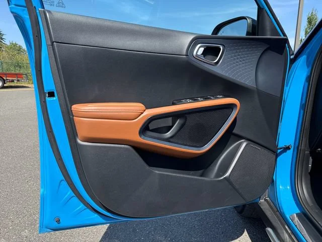 Used 2025 Surf Blue/Black Kia EX image 18