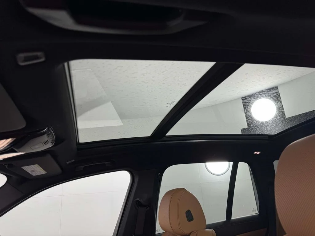 Used 2026 Black BMW xDrive40i image 31