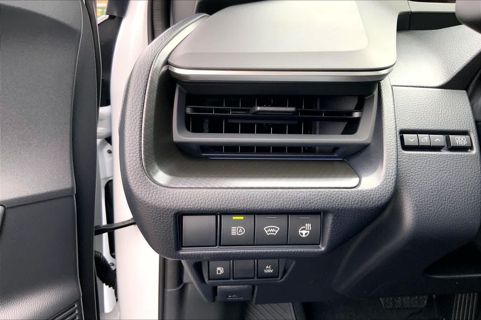 2026 Toyota Prius Plug-in Hybrid Nightshade - Photo 18