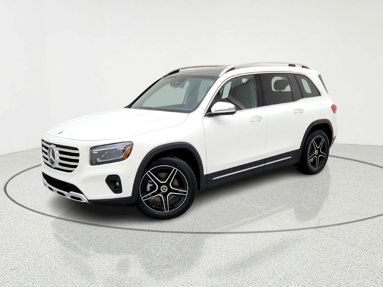 2026 Mercedes-Benz GLB GLB 250's photo