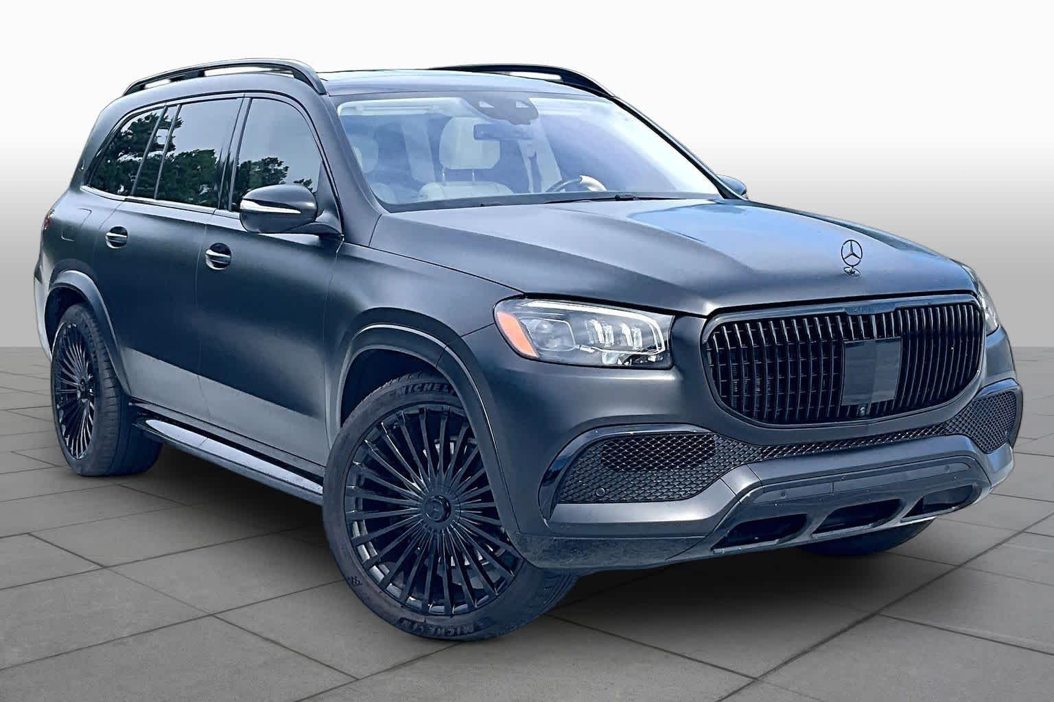 Used 2022 MANUFAKTUR Cardinal Red Metallic Mercedes-Benz Maybach GLS 600 image 3