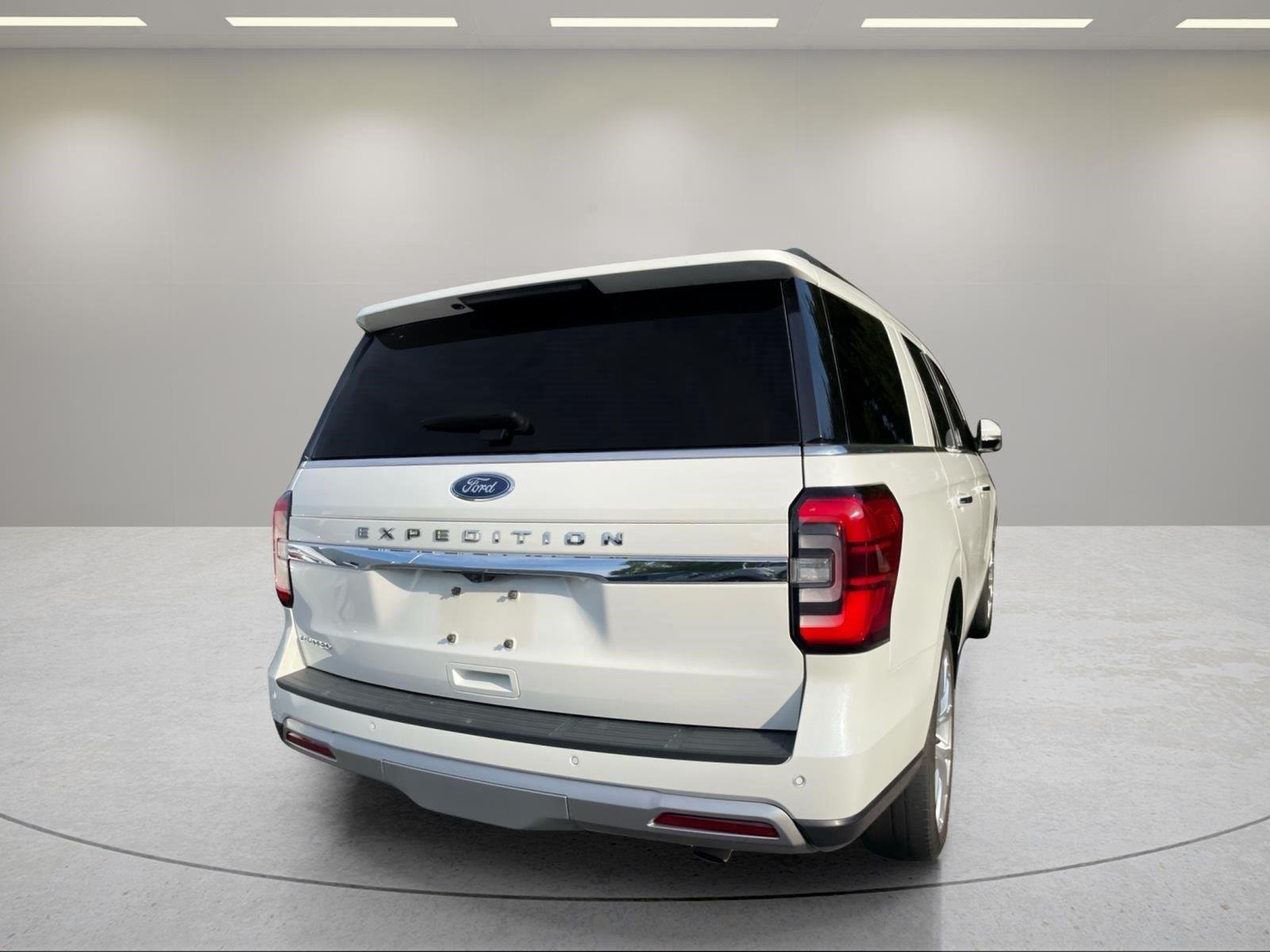 Used 2024 Star White Metallic Tri-Coat Ford Limited image 10