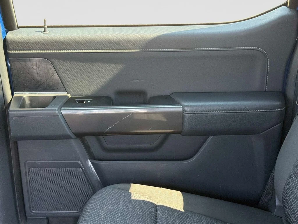 Used 2023 Blue Ford XLT image 16