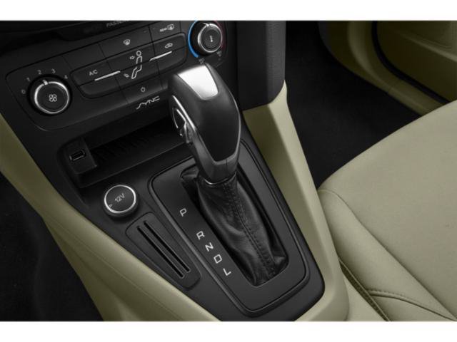 Used 2018 Oxford White Ford SE image 11