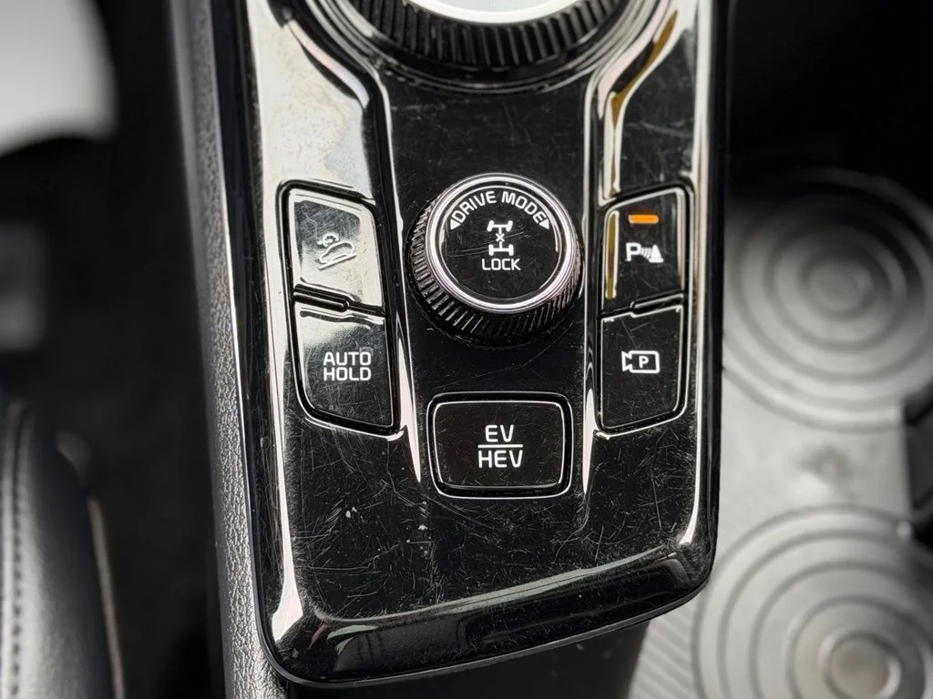 Used 2025 Green Kia X-Line image 20