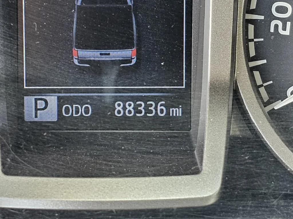 Used 2017 White Toyota SR5 image 24