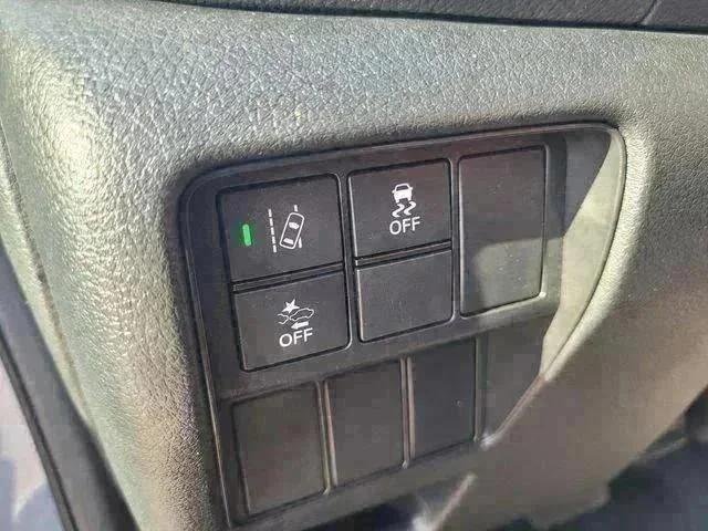 Used 2022  Honda EX image 19