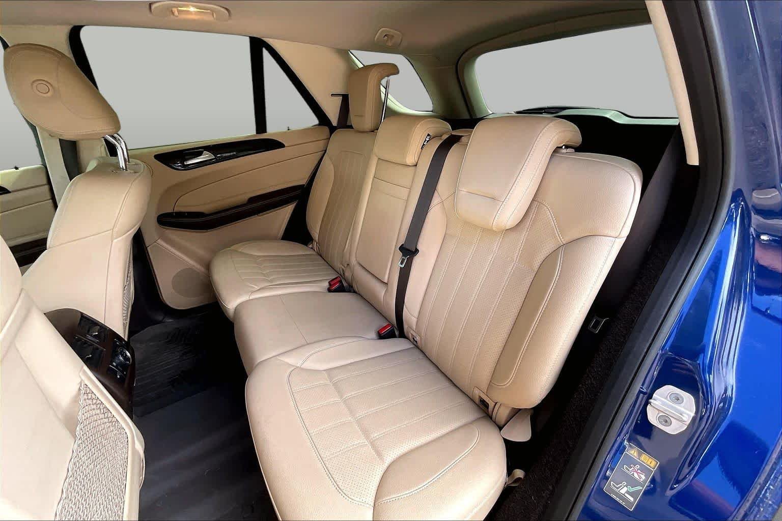 Used 2017 Brilliant Blue Metallic Mercedes-Benz GLE 350 image 20