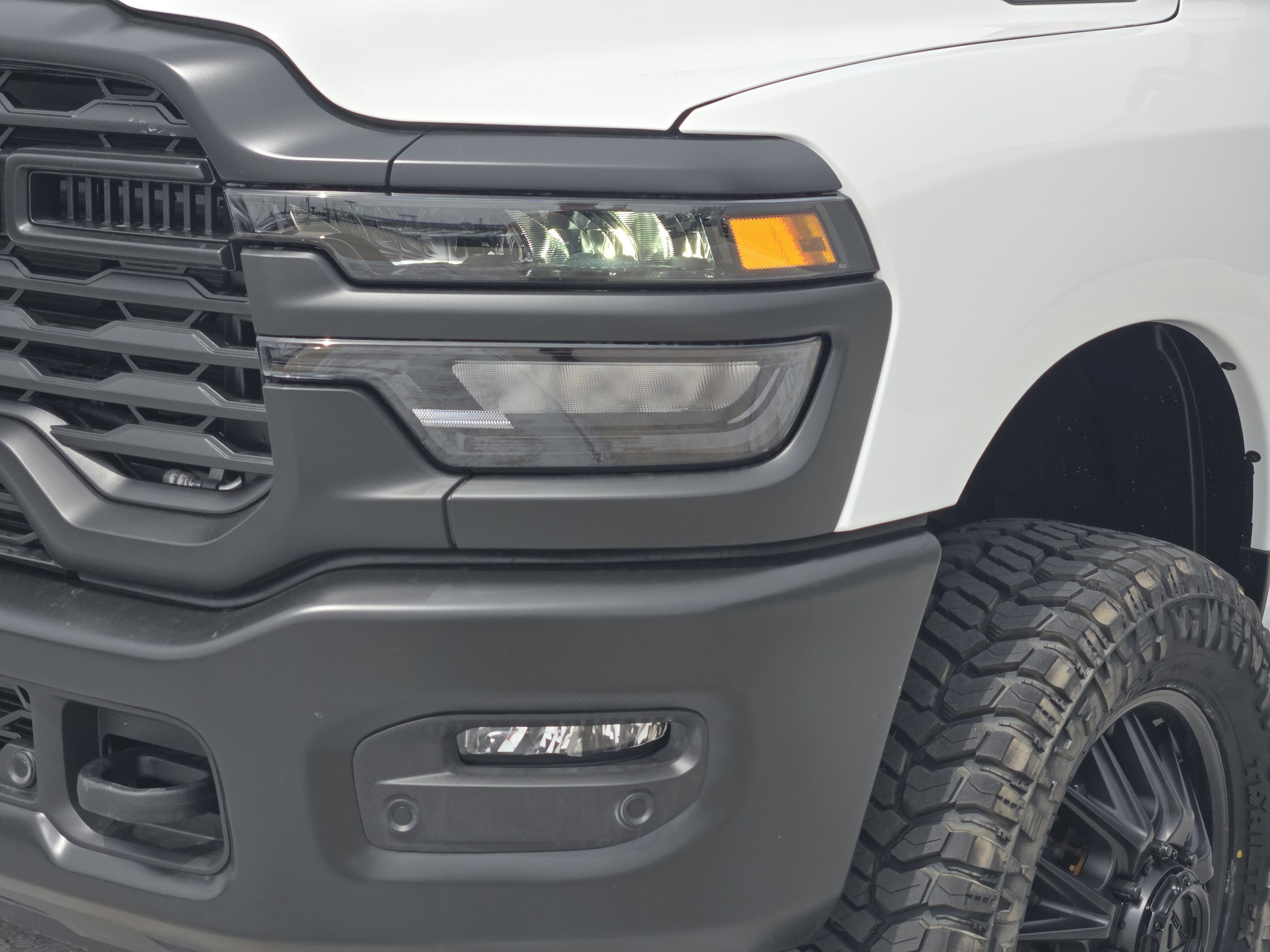 New 2026 Bright White Clear-Coat Exterior Paint RAM Tradesman image 6