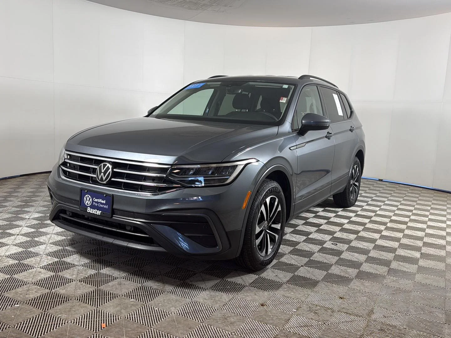 Certified Used 2023 Platinum Gray Metallic Volkswagen S image 3
