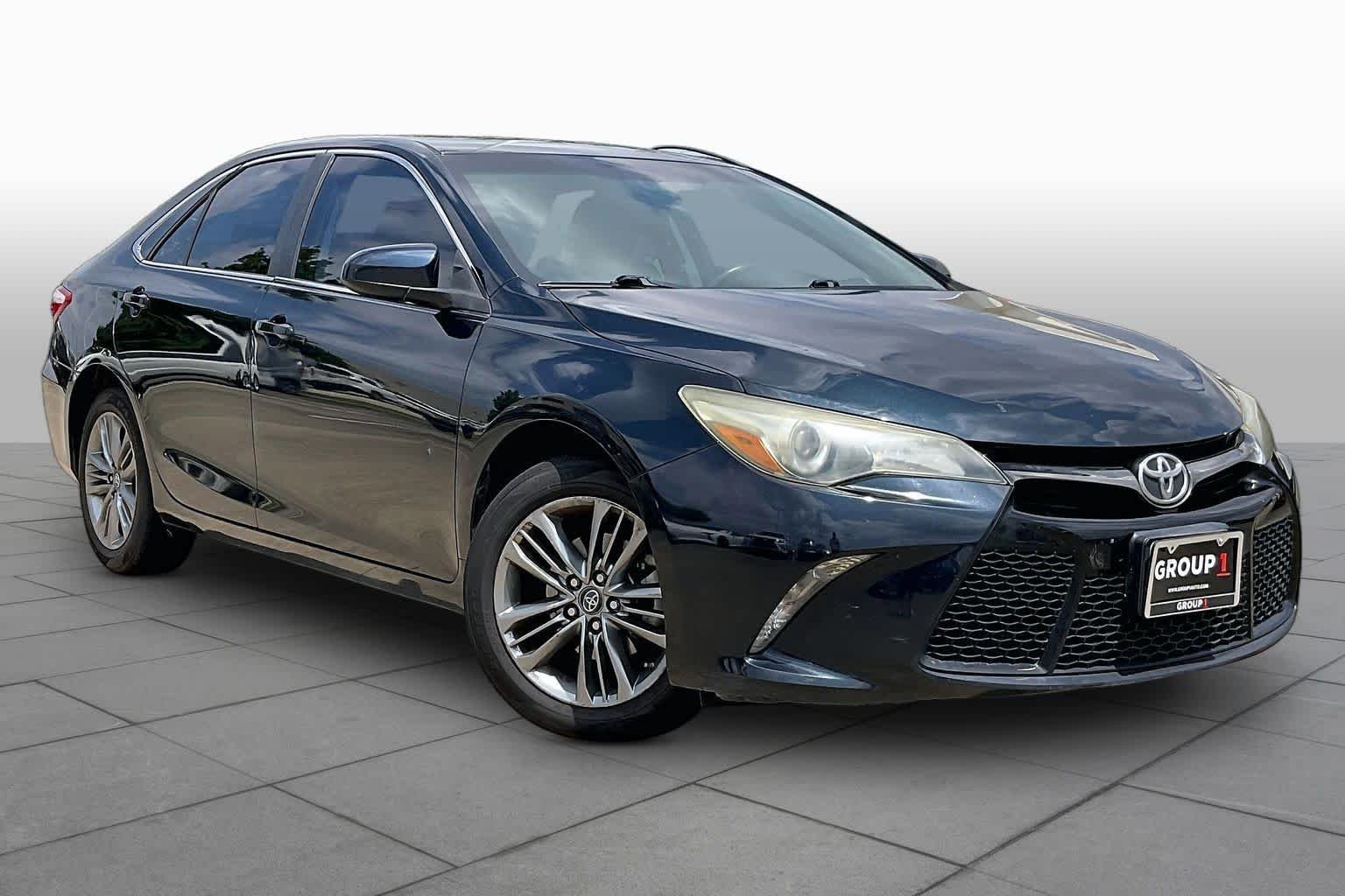 Used 2017 Cosmic Gray Mica Toyota SE image 3