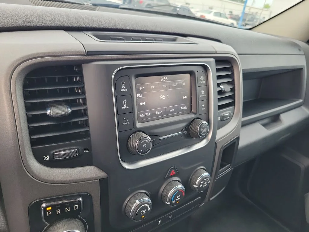 Used 2022 Diamond Black Ram Tradesman image 21