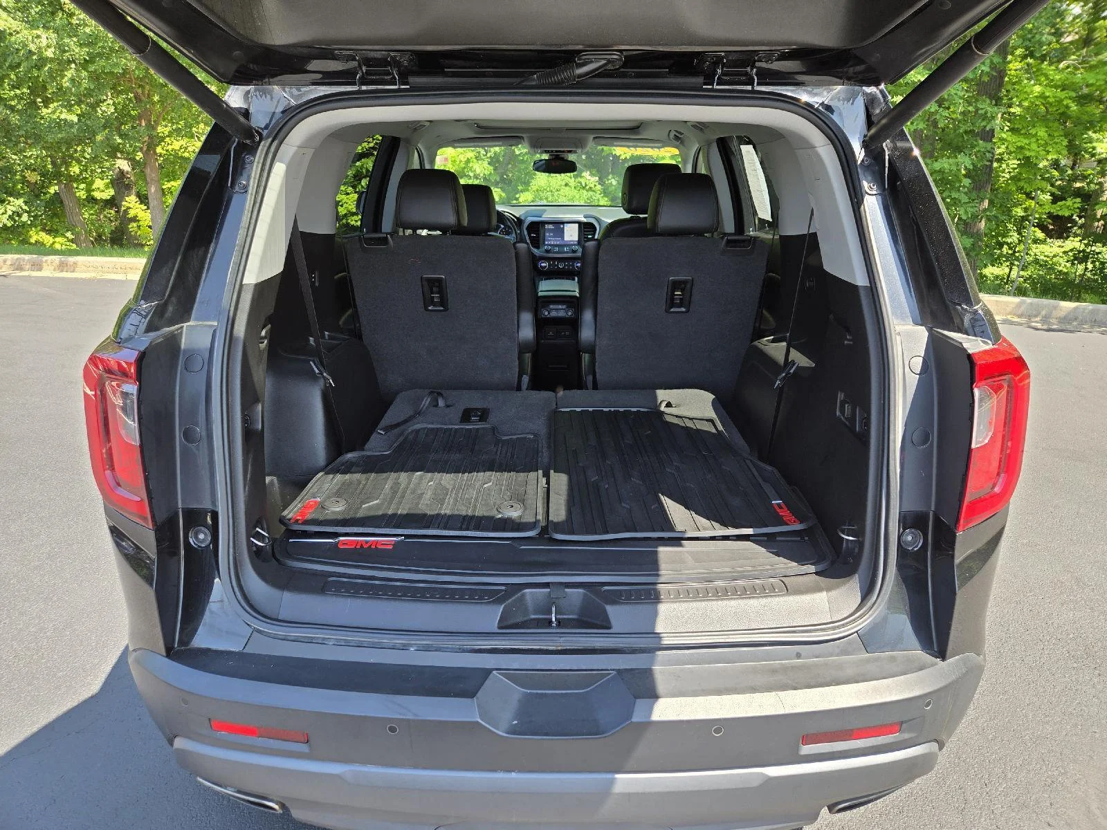 Used 2020 Ebony Twilight Metallic GMC AT4 image 9