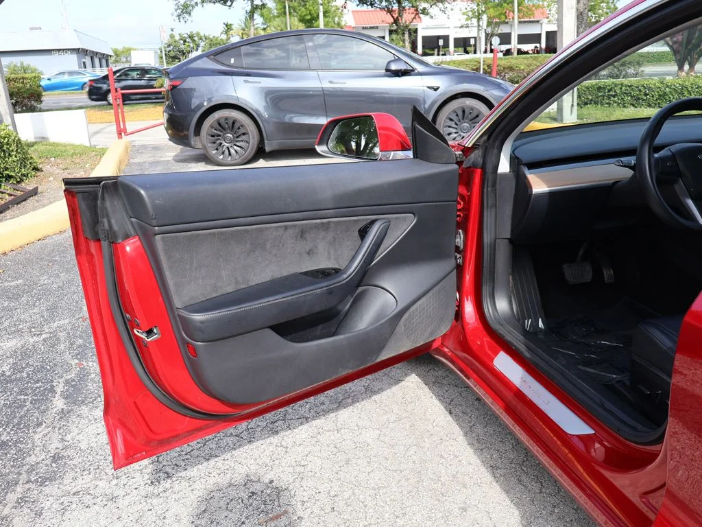 Used 2018 Red Tesla Long Range image 23