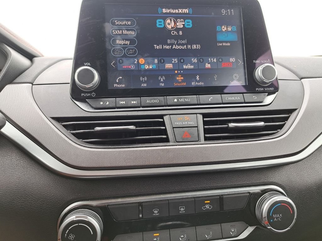 2025 Nissan Altima SR - Photo 10