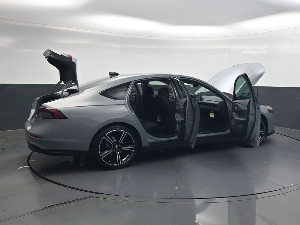 New 2026 Urban Gray Pearl Honda SE image 35