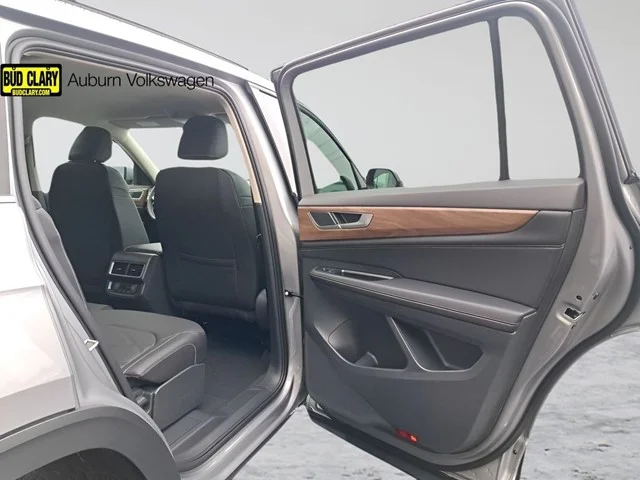 New 2026 Silver Mist Metallic Volkswagen 2.0T SE image 15