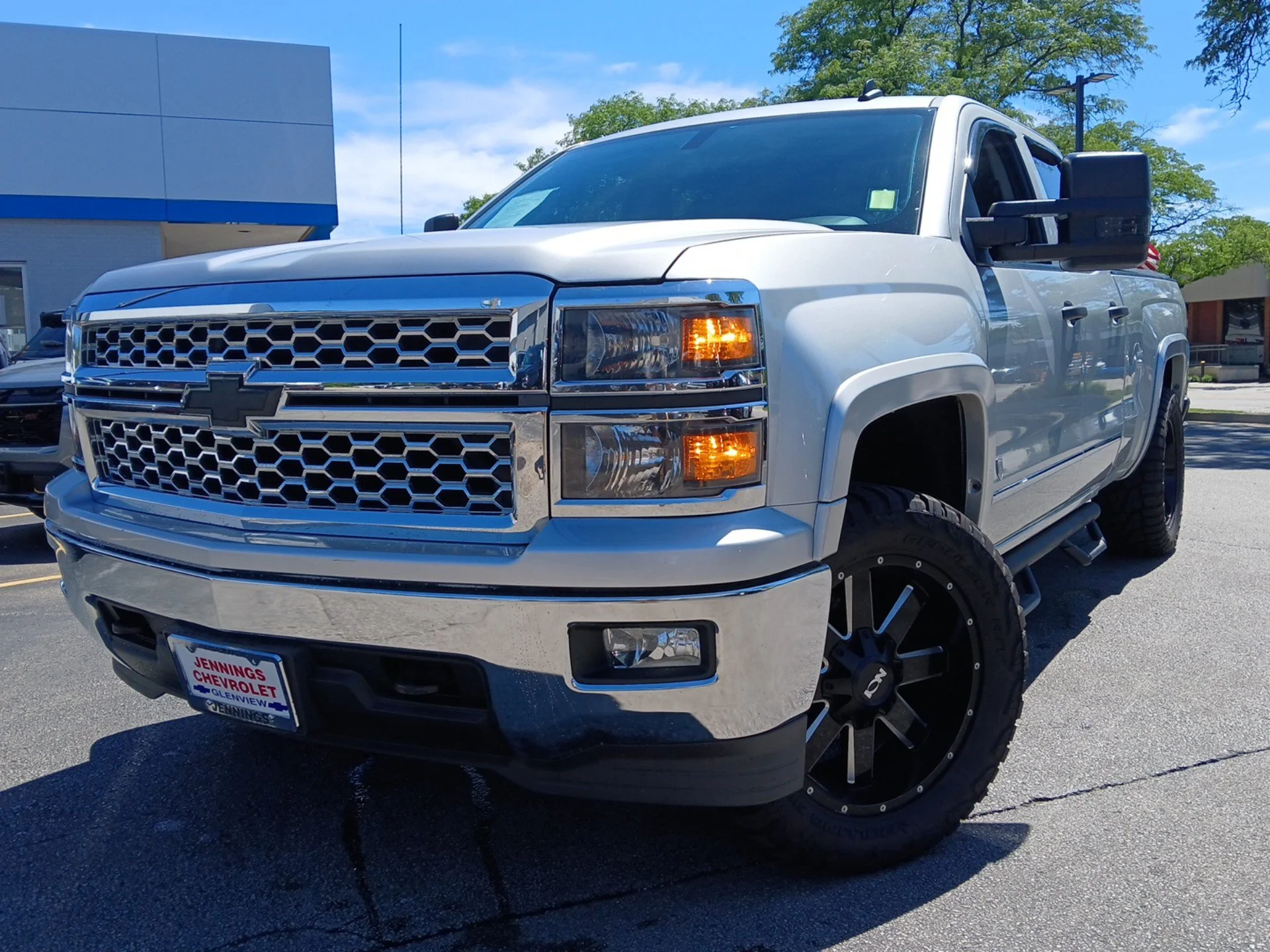 Used 2014 Silver Ice Metallic Chevrolet LT image 26