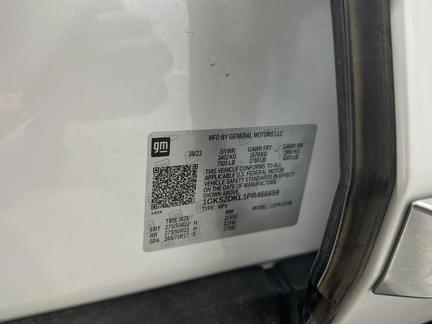 Used 2023 WHITE FROST TRICOAT GMC Denali image 32
