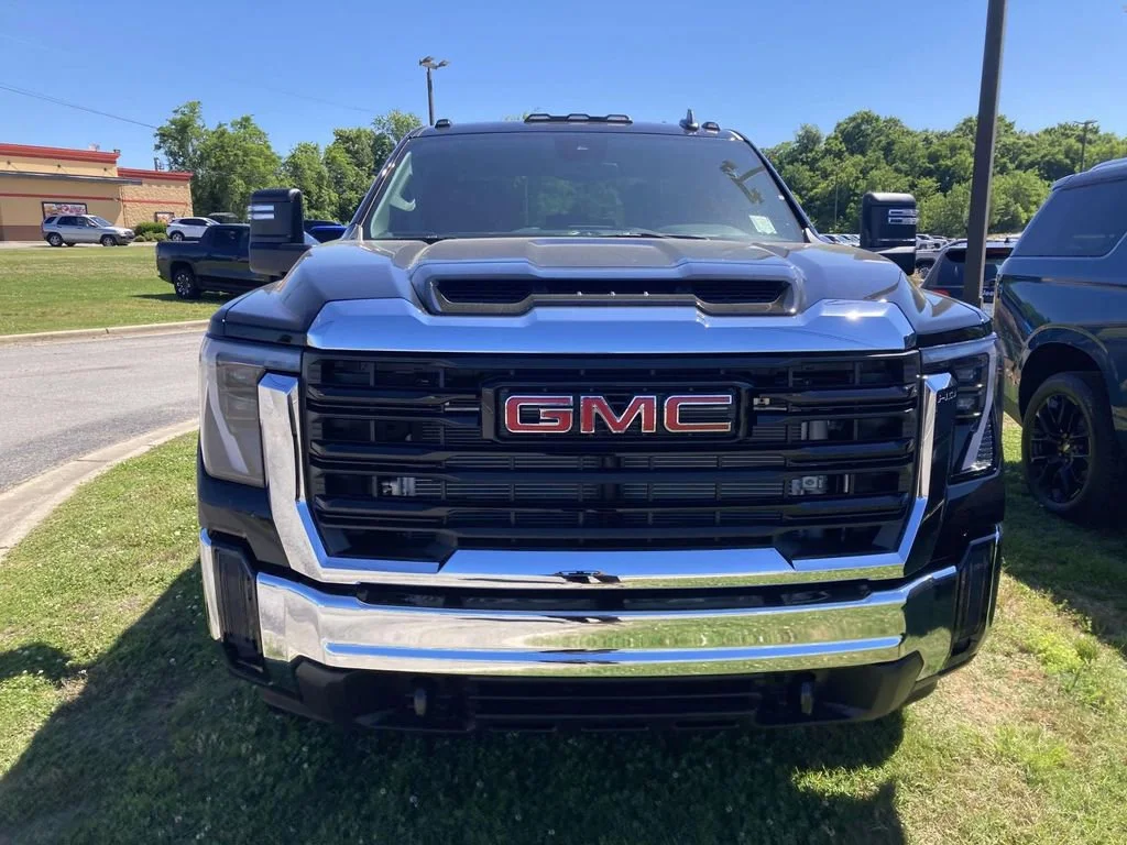New 2026 Onyx Black GMC Pro image 8