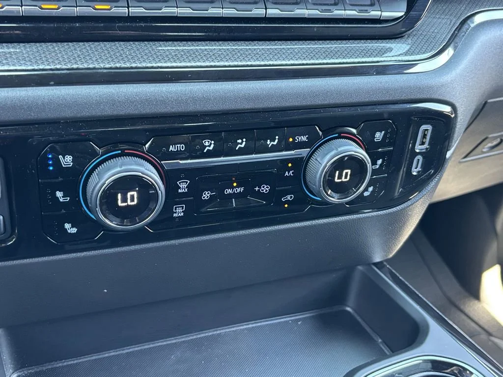 Used 2025 Black Chevrolet ZR2 image 30