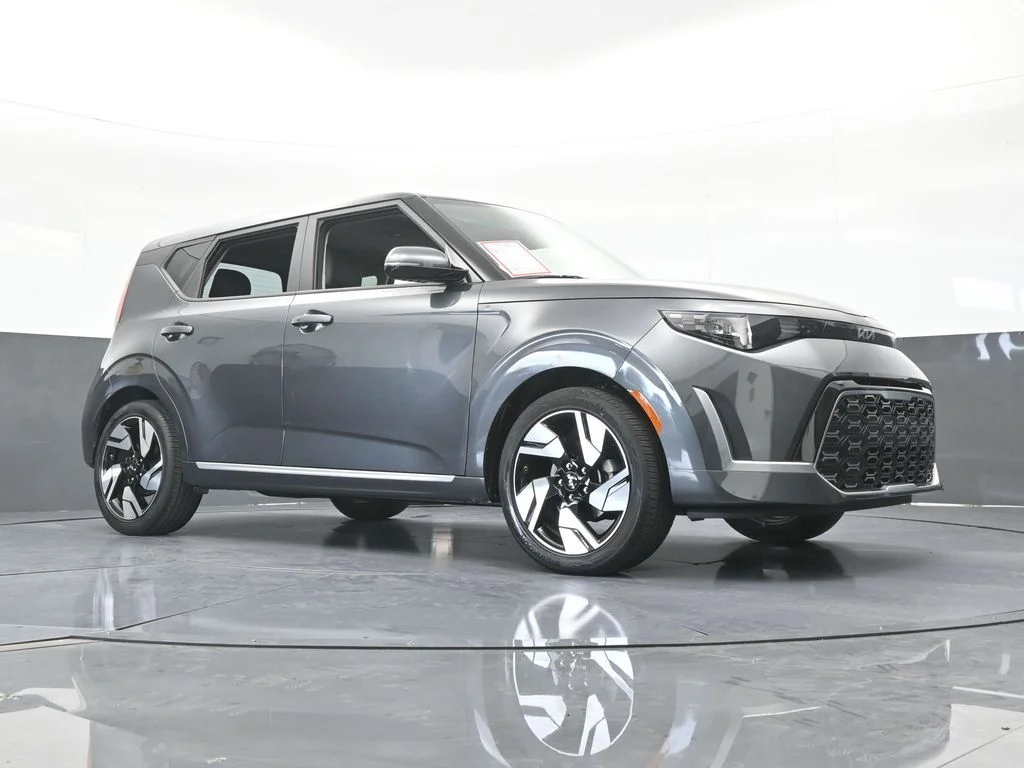 Used 2024 Gravity Gray Kia GT-Line image 58