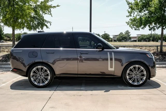 2026 Land Rover Range Rover SE - Photo 8