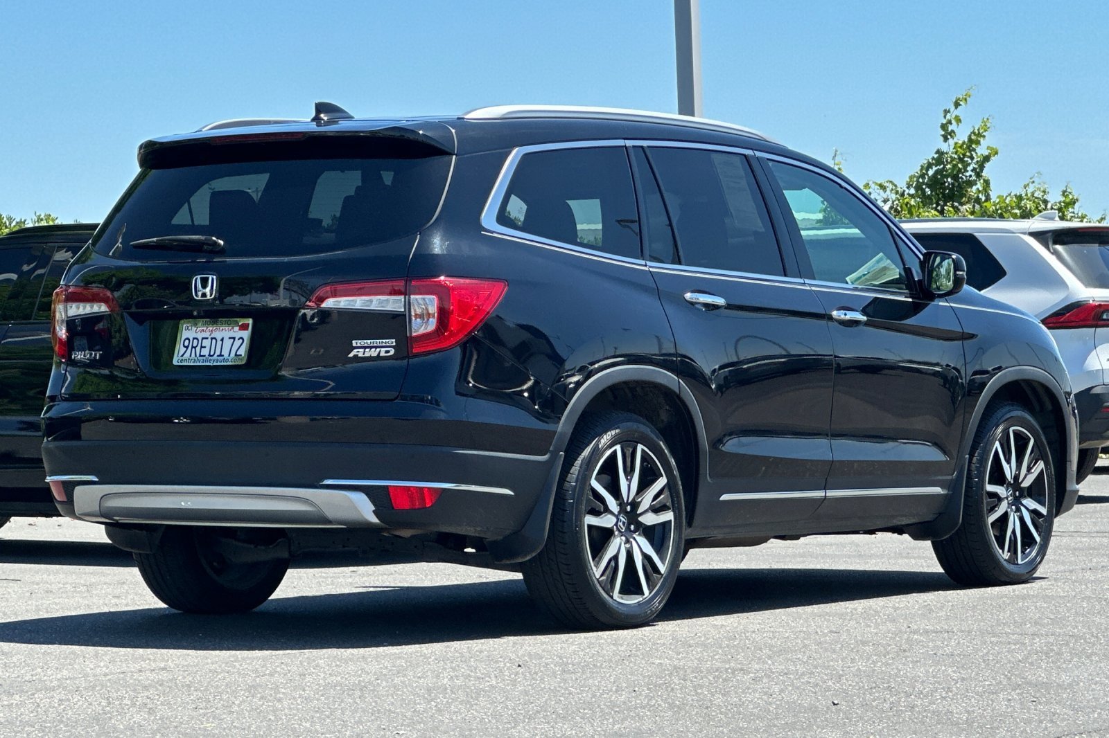 Used 2021 Black Honda Touring 8-Passenger image 4