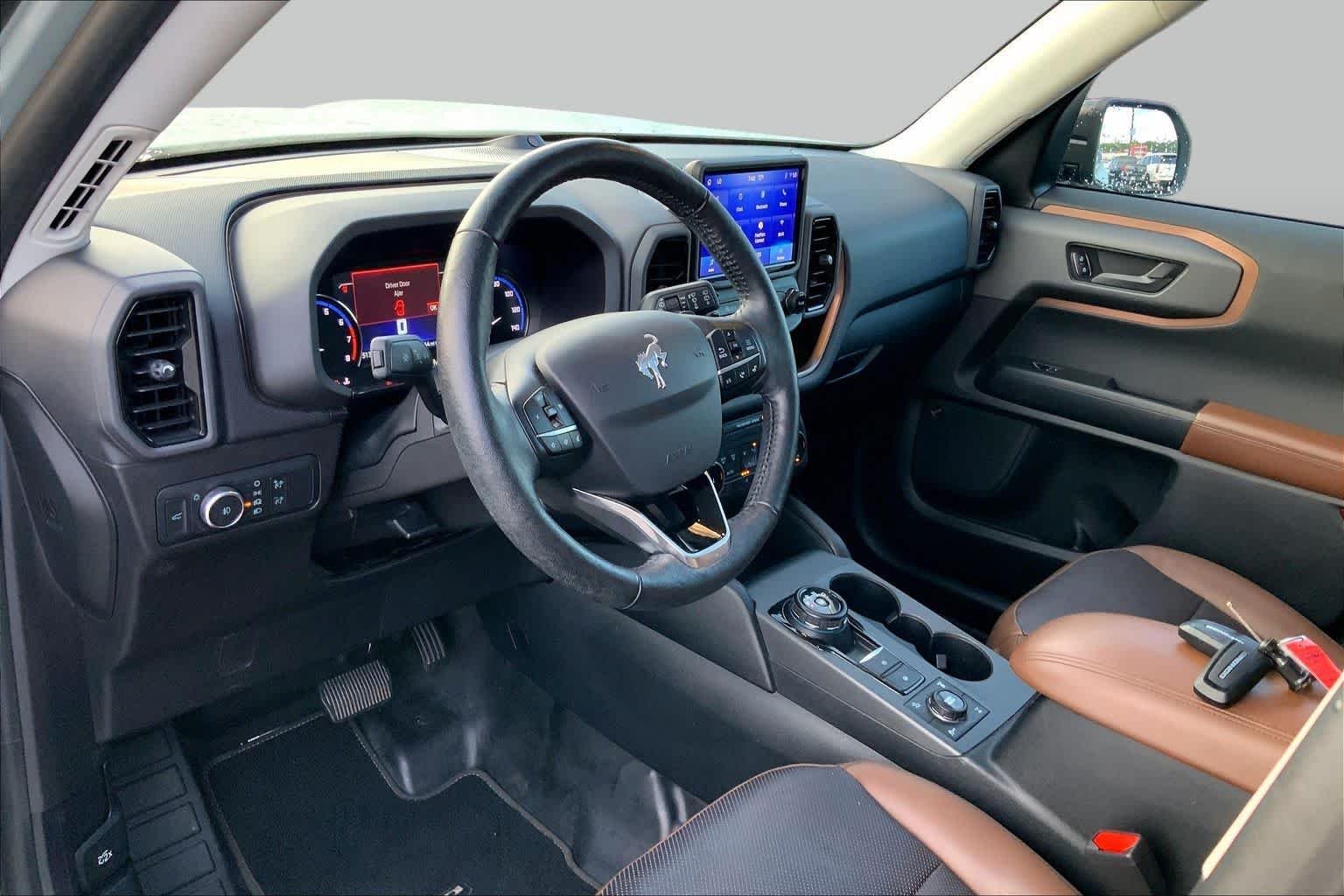 Used 2022 Cactus Grey Ford Badlands image 17