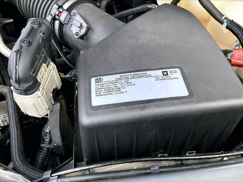 Used 2019 Gray GMC SLT image 35