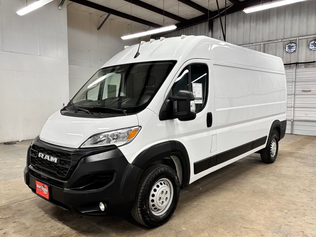 Used 2025 White Ram High Roof image 4