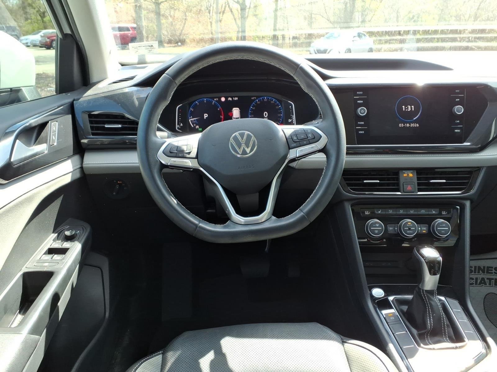 2022 Volkswagen Taos SEL - Photo 35