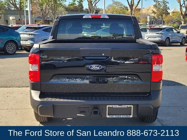 New 2025 Shadow Black Ford XLT image 7
