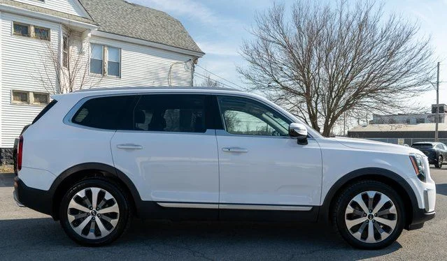 Used 2021 White Kia SX image 5