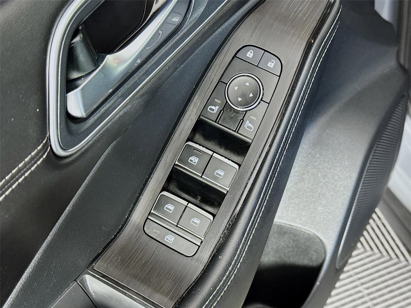 Used 2021 Boulder Gray Pearl Nissan Platinum image 20