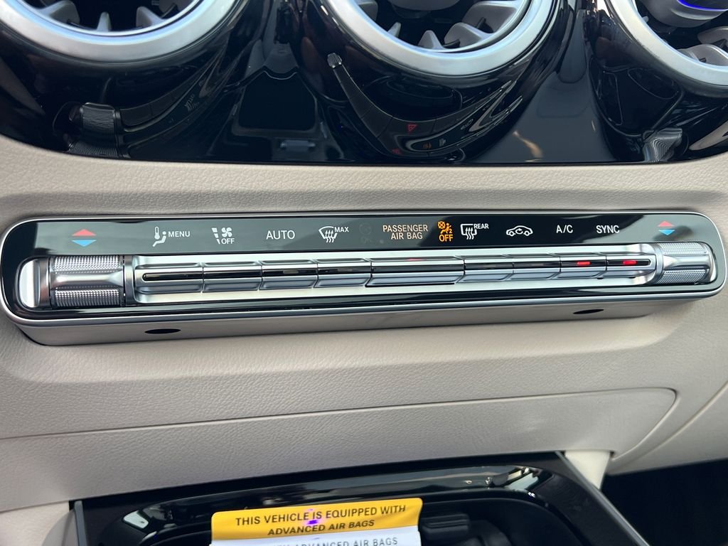 New 2026 Polar White Mercedes-Benz GLA 250 image 21